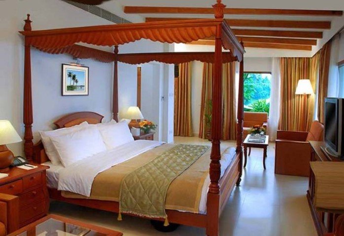 LEMONTREE VEMBANAND ALLEPPEY